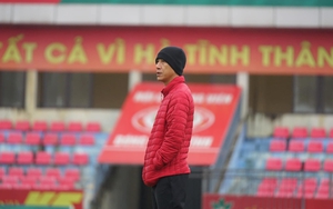 Hồng Lĩnh Hà Tĩnh phải đá play-off vì trải qua nhiều 'cú sốc' tại V-League