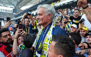 Mourinho và Conte là những chiến lược gia giỏi nhất đã hết thời?