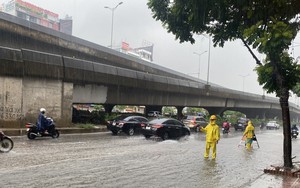 Chuyên gia khuyến cáo người dân ứng phó với các tình huống khi trời mưa dông
