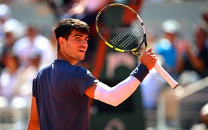 Alcaraz phá kỷ lục, lần đầu tiên vào chung kết Roland Garros
