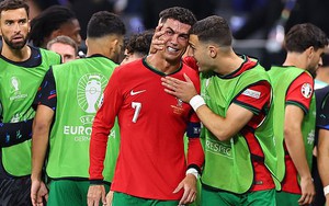 Ronaldo bật khóc sau khi bỏ lỡ quả phạt đền khiến Bồ Đào Nha phải trải qua loạt luân lưu may rủi