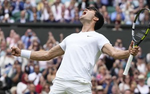 Ngược dòng đánh bại Medvedev, Alcaraz chờ Djokovic ở chung kết Wimbledon