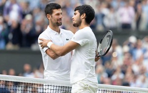 Djokovic lần thứ 10 vào chung kết Wimbledon, trước ngưỡng cửa san bằng kỷ lục của Federer