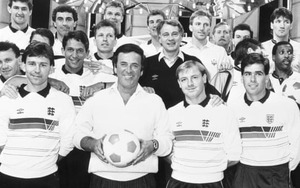 Nghệ sĩ với EURO - Ca khúc "All The Way" của đội tuyển Anh tại EURO 1988: Lại tự tin "đi hết chặng đường"!