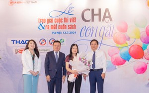 Tạp chí Gia đình Việt Nam trao giải cuộc thi viết và ra mắt sách "Cha và con gái"