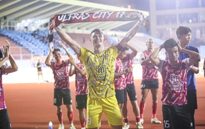 Thủ môn Việt kiều Patrik Lê Giang 'lên đời' khi lọt đội hình tiêu biểu V-League