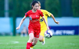 'Hot girl' bóng đá nữ ăn mừng chiến thắng với Phong Phú Hà Nam