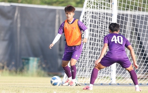 Cầu thủ U19 Việt Nam nắm tay nhau, quyết đá một trận ra trò trước U19 Lào