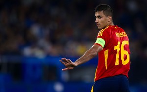 Cabin BLV: Kroos, Rodri và những tiền vệ trung tâm đa sắc