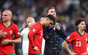Ronaldo quyết định kỳ lạ, tạo lợi thế cho Pháp trong loạt sút luân lưu?