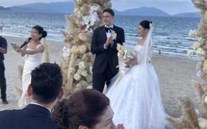 Thủ môn Văn Lâm dành lời ngôn tình cho vợ Yến Xuân tại lễ thành hôn