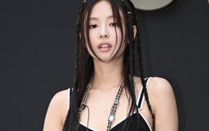 Jennie Blackpink gây tranh cãi với trang phục xuyên thấu táo bạo
