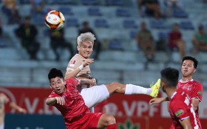 Tiến Linh, Ngọc Hải tái ngộ Hồ Tấn Tài ở Bình Dương