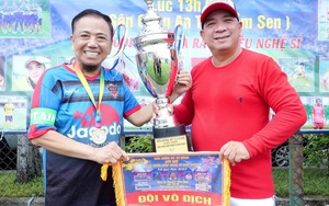 Nghệ sĩ với EURO - Danh hài Hồng Tơ: Biết xem bóng đá một mình và "nói không" với cá độ!