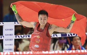 Võ sĩ ‘Độc cô cầu bại’ của Việt Nam giành HCV lịch sử sau khi thắng nhà vô địch thế giới ở châu Âu