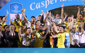 Shopee Cup: Sân chơi, động lực mới của bóng đá Việt Nam