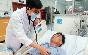 Cứu sống bệnh nhân ngưng tim 2 lần do dùng thuốc “gia truyền” mua trên mạng