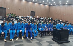 Hà Nội: Xét xử 135 bị cáo trong đường dây cho vay nặng lãi