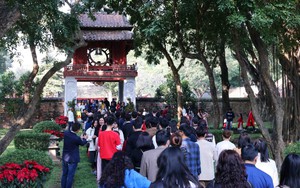 Hà Nội phát huy quy tắc ứng xử, xây dựng nét đẹp nơi di tích, đình, chùa
