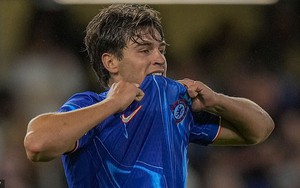 Tân binh Chelsea bị chê thậm tệ vì bỏ lỡ cơ hội 'một cách ngớ ngẩn' dù đội nhà thắng dễ ở cúp C3