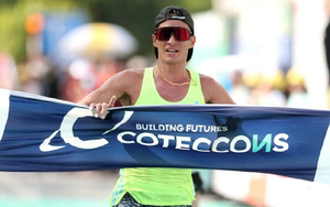 Nhà vô địch SEA Games toả sáng trên đường chạy