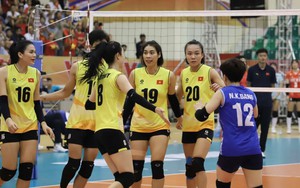 Bích Tuyền đập bóng thần sầu, ĐT bóng chuyền nữ Việt Nam thắng chóng vánh đối thủ Trung Quốc