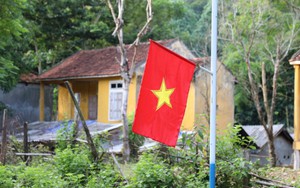 Bản làng vùng cao Nghệ An rợp cờ chào mừng Quốc khánh 2/9