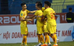 Cầu thủ Thanh Hóa đình công, tố CLB nợ lương, thưởng gần 17 tỷ đồng