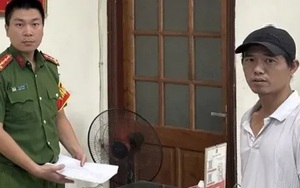 Hà Nội: Tài xế taxi trả lại tài sản cho người đánh rơi