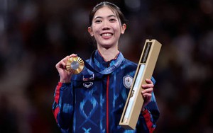 Nữ võ sĩ taekwondo Thái Lan giành HCV Olympic 2024 và nhận thưởng ‘khủng’