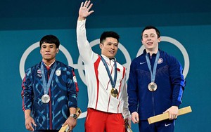 Thái Lan giành HCB nội dung Trịnh Văn Vinh bị loại khi 'siêu nhân' Trung Quốc áp đảo tuyệt đối tại Olympic
