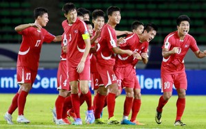 Đá thiếu người, ĐT CHDCND Triều Tiên vẫn cầm hòa nhà vô địch châu Á với 'siêu phẩm' sút phạt 30m