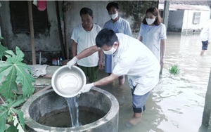 Cách làm sạch nước để ăn, uống sau bão, lụt