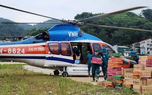 Không quân điều trực thăng bay Mi-171 bay cứu trợ đồng bào vùng lũ