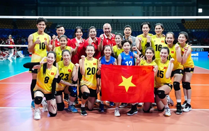 Tin nóng thể thao sáng 13/9: Đội tuyển bóng chuyền nữ có hành động ấm áp, nữ cơ thủ Việt Nam đi vào lịch sử