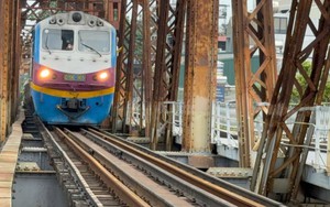 Thông tàu hỏa chạy qua cầu Đuống và cầu Long Biên từ 13 giờ ngày 13/9