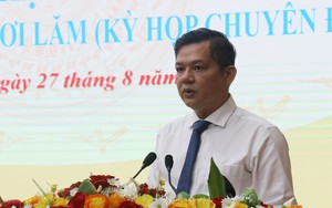 Phê chuẩn kết quả bầu, miễn nhiệm chức vụ Phó Chủ tịch UBND hai tỉnh