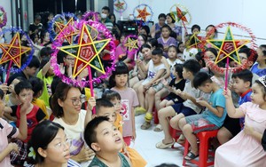 Tết Trung thu ấm áp nơi "rốn lũ" Hà Nội