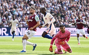 Tiền đạo từng bị gọi là 'chân gỗ' lập cú đúp, Chelsea thắng đậm trong trận derby London