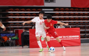 ĐT Việt Nam thắng đậm tuyển Trung Quốc, tiến sát chức vô địch trên đất Thái Lan