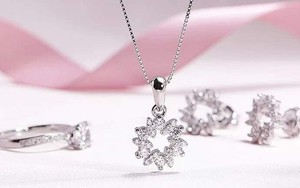 Hưởng lợi từ vàng, giá bạc tăng lên mức cao nhất trong gần 12 năm