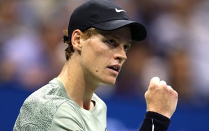 Jannik Sinner lập thành tích mới tại Grand Slam