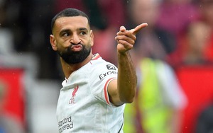 Nhìn Casemiro, Liverpool 'sợ' gia hạn với Salah?