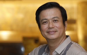 Anh Hiếu gia trưởng của 'Hoa sữa về trong gió': Từng là thủ khoa đại học, không có nghề tay trái