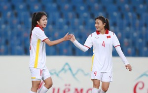 Huỳnh Như và Thanh Nhã ghi bàn, ĐT Việt Nam thắng 16-0 ở giải đấu lớn, HLV Mai Đức Chung khẳng định lẽ ra phải ghi 20 bàn