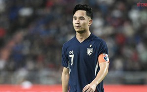 Trở về Thái Lan sau AFF Cup, Supachok tuyên bố muốn trở thành tấm gương cho trẻ em