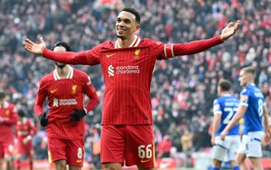 Liverpool thắng áp đảo đội hạng 4 nhờ 'siêu phẩm', 'người hùng' bóng đá Ý đã có bàn ra mắt Anfield