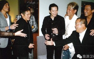 Ai là người quyền uy đến mức từng đánh Tăng Chí Vỹ, "cấm cửa" Trương Bá Chi, khiến Thành Long phải quỳ gối?