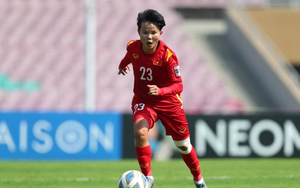 Cầu thủ người Quảng Ngãi đưa bóng đá Việt Nam dự World Cup từng suýt bỏ bóng đá vì nhớ nhà, là ngôi sao đầu tiên nhận hợp đồng tiền tỷ