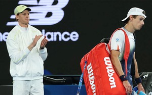 Thắng tay vợt số một nước chủ nhà như đi dạo, Jannik Sinner đưa lời giải thích đơn giản đến khó tin